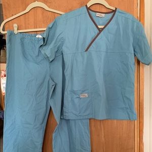 Urbane scrubs